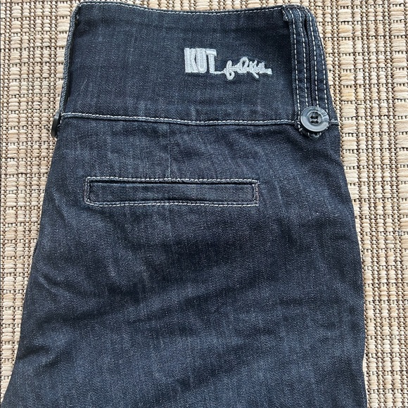 Kut from the Cloth Long Shorts, Size 4 - Picture 8 of 9